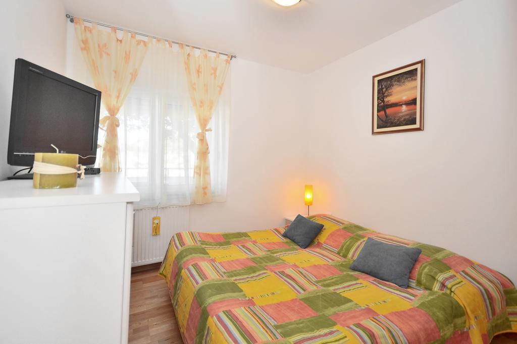 Apartments Vukasovic Mimice Zimmer foto